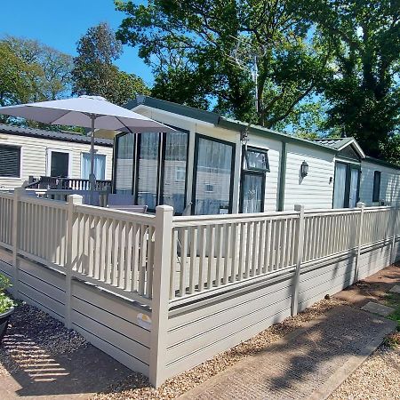 A Fashionable Caravan In A Peaceful Seaside Town サンダウン エクステリア 写真